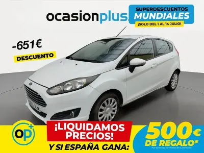 Usado Ford Fiesta Trend 95 CV (69 kW) 2016 Blanco Utilitario