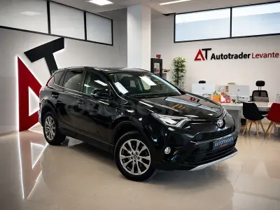 Usado Toyota RAV4 Advance 150 CV (110 kW) 2016 Negro SUV