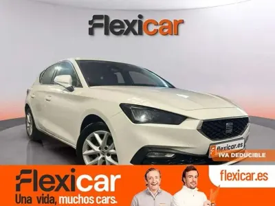 Usado Seat Leon Style 116 CV (85 kW) 2021 Blanco Utilitario