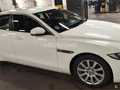 Usado Jaguar XE Pure 180 CV (132 kW) 2018 Blanco Berlina