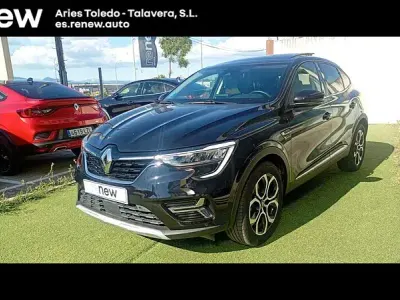 Usado Renault Arkana Techno 145 CV (106 kW) 2023 Negro SUV