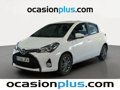 Usado Toyota Yaris Active 99 CV (72 kW) 2015 Blanco Utilitario