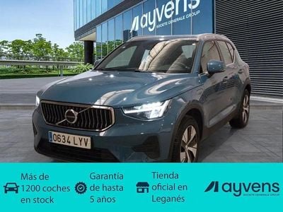 Begagnad Volvo XC40 Core 211 HK (155 kW) 2022 Blå SUV