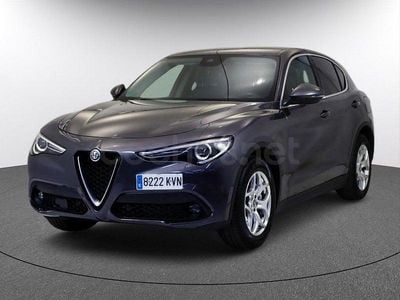 Usado Alfa Romeo Stelvio Executive 190 CV (139 kW) 2019 Gris / plata SUV