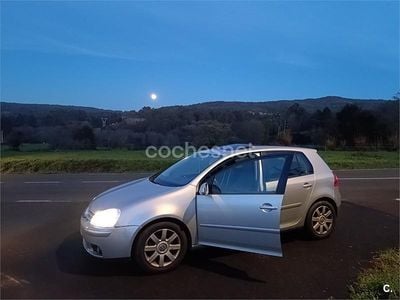 Usado VW Golf IV Sportline 140 CV (102 kW) 2004 Gris / plata Berlina