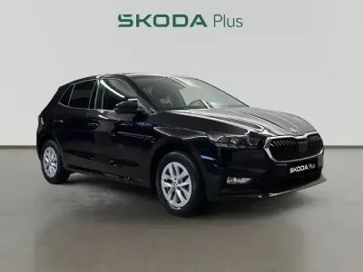 Usado Skoda Fabia Selection 116 CV (85 kW) 2025 Negro Utilitario