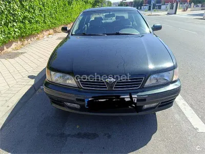 Usado Nissan Maxima SE 193 CV (141 kW) 1996 Verde Berlina