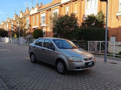 Usado Chevrolet Kalos SE 83 CV (61 kW) 2004 Gris / plata Berlina