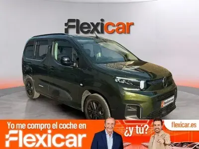 Usado Citroën Berlingo 102 CV (75 kW) 2025 Verde Monovolumen
