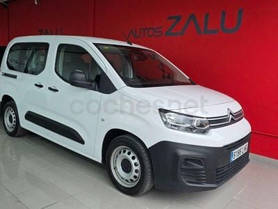 Usado Citroën Berlingo Feel 102 CV (75 kW) 2021 Blanco Monovolumen