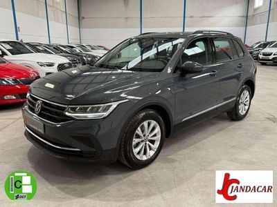 Gris Usado 2021 VW Tiguan Life SUV | 22.900 € (Un poco caro)