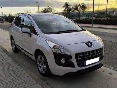 Blanco Usado 2011 Peugeot 3008 Premium Monovolumen | 6950 € (Precio justo)