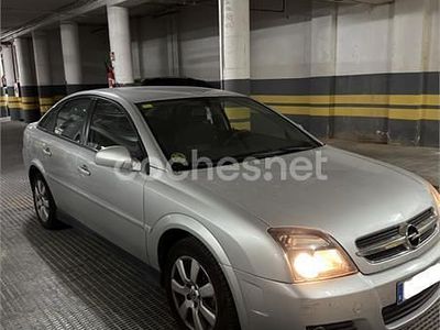 Usado Opel Vectra Elegance 120 CV (88 kW) 2005 Gris / plata Berlina