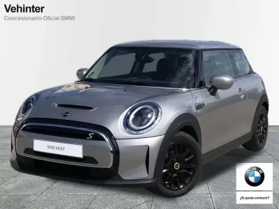 Begagnad Mini Cooper SE 135 kW (184 HK) 2023 Silver Halvkombi