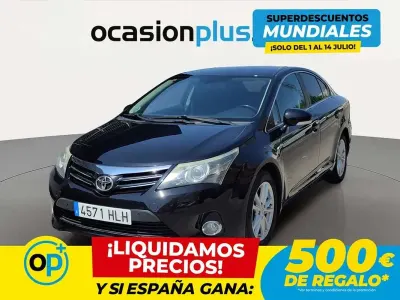 Usado Toyota Avensis Advance 124 CV (91 kW) 2012 Negro Berlina