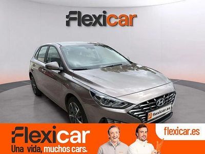 Usado Hyundai i30 110 CV (80 kW) 2023 Gris