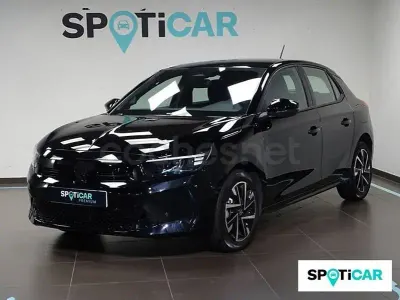 Usado Opel Corsa 100 CV (73 kW) 2025 Negro Utilitario