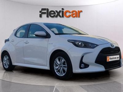 Blanco Usado 2021 Toyota Yaris Hybrid Business Edition Utilitario | 16.990 € (Precio justo)