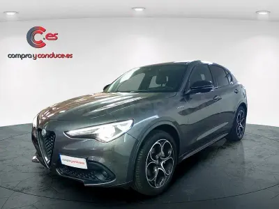 Usado Alfa Romeo Stelvio Veloce 210 CV (154 kW) 2022 Gris / plata SUV