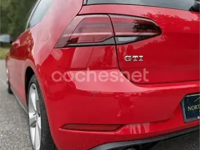 Usado VW Golf VII GTI 230 CV (169 kW) 2017 Rojo Berlina