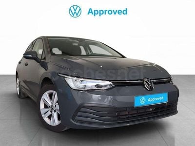 Usado VW Golf VIII Life 116 HP (85 kW) 2024 Cinzento Sedan