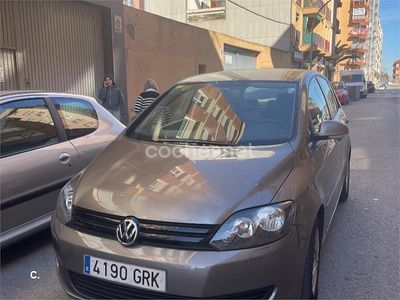 Usado VW Golf Plus Cross Sport 105 CV (77 kW) 2009 Beige Monovolumen