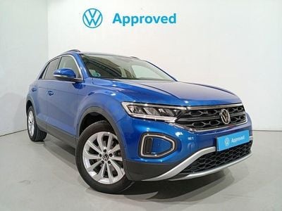 Begagnad VW T-Roc Life 110 HK (80 kW) 2024 Blå SUV