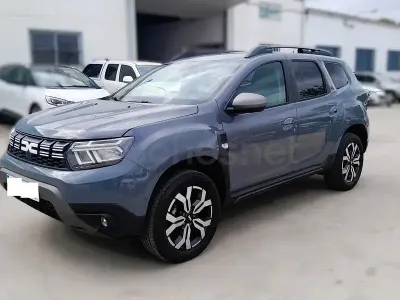 Begagnad Dacia Duster Journey 150 HK (110 kW) 2024 Grå SUV