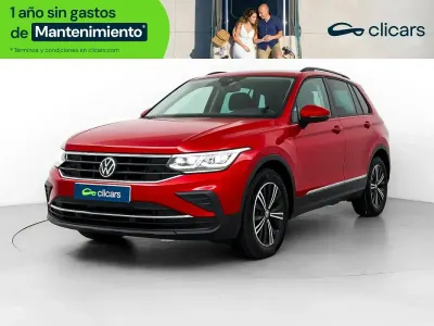 Usado VW Tiguan Life 150 CV (110 kW) 2023 Rojo SUV