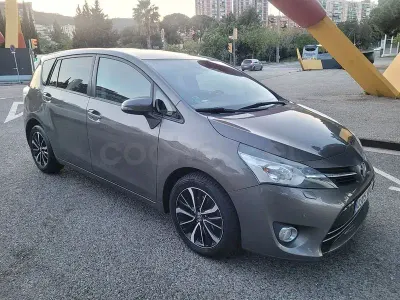 Käytetty Toyota Verso Advance 132 HP (97 kW) 2017 Ruskea Tila-auto
