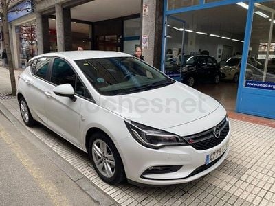 Używany Opel Astra Selective 110 KM (80 kW) 2019 Biały Sedan/Limuzyna