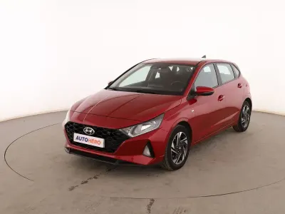 Usado Hyundai i20 101 CV (74 kW) 2021 Rojo Utilitario