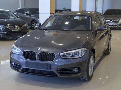 Usado BMW 118 Sport Line 150 CV (110 kW) 2019 Gris Utilitario