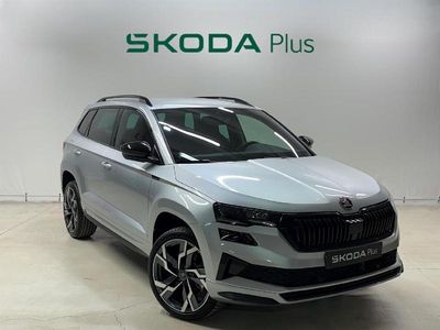 Usado Skoda Karoq SportLine 150 CV (110 kW) 2025 Gris plata SUV
