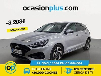 Usado Hyundai i30 100 CV (73 kW) 2025 Gris Berlina
