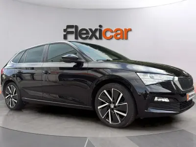 Usado Skoda Scala Sport 150 CV (110 kW) 2021 Negro Utilitario
