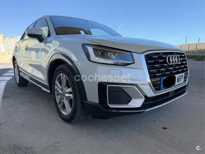 Usado Audi Q2 Advanced Plus 116 CV (85 kW) 2024 Gris / plata SUV