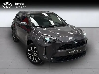 Usado Toyota Yaris Cross Active 116 CV (85 kW) 2022 Gris / plata SUV