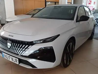 Nuevo Peugeot e-208 Allure 114 kW (156 CV) 2025 Blanco Utilitario
