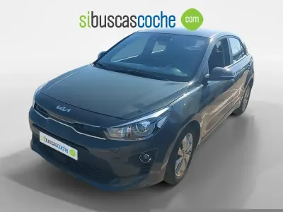 Usado Kia Rio 100 CV (73 kW) 2023 Gris/plata