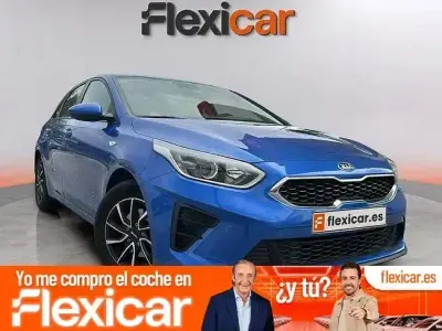 Usado Kia Ceed Plus 100 CV (73 kW) 2018 Azul Utilitario