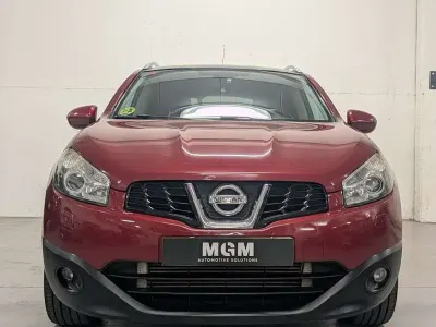 Usado Nissan Qashqai Premium Edition 150 CV (110 kW) 2011 Granate SUV