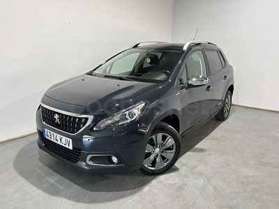 Usado Peugeot 2008 Style 100 CV (73 kW) 2018 Gris / plata SUV