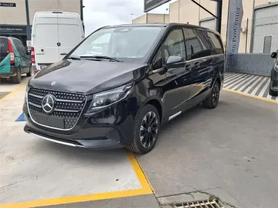 Nuevo Mercedes V220 Avantgarde 163 CV (119 kW) 2026 Negro Monovolumen