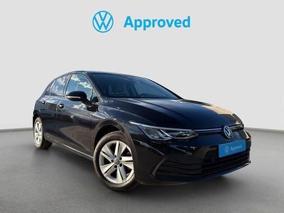 Negro Usado 2021 VW Golf VIII Life Berlina | 19.900 € (Precio justo)