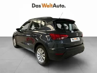 Usado Seat Arona Reference 95 CV (69 kW) 2024 Gris SUV