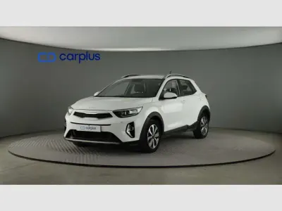 Usado Kia Stonic 84 CV (61 kW) 2022 Blanco SUV