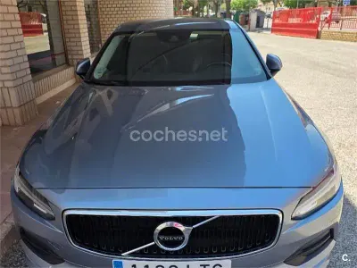 Usado Volvo S90 Momentum 190 CV (139 kW) 2018 Azul Berlina