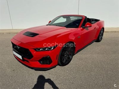 Rojo Usado 2024 Ford Mustang GT Descapotable | 56.990 € (Un poco caro)