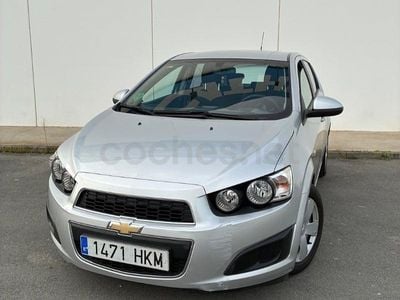 Usado Chevrolet Aveo LS 86 CV (63 kW) 2012 Gris / plata Berlina